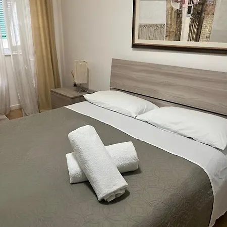 Lejlighed Via Mazzini 90 Sarzana